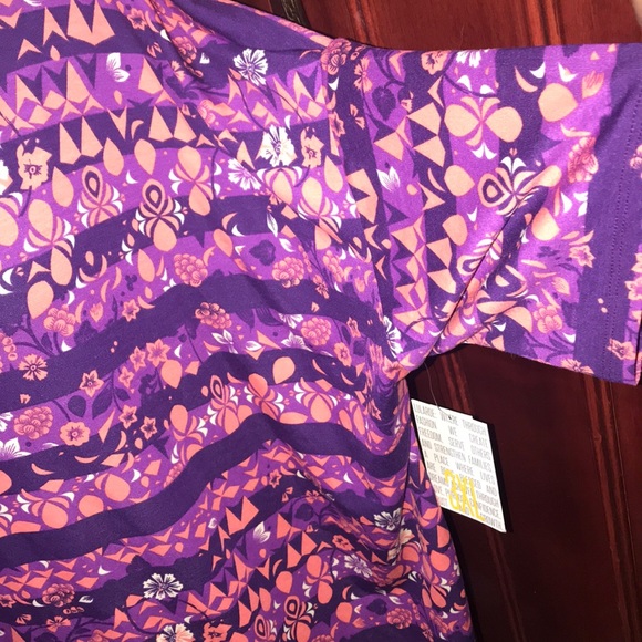 NWT Lularoe Plus size Irma top - Picture 4 of 8